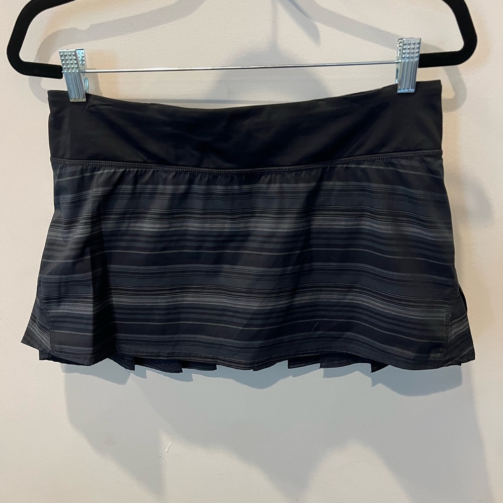 Lululemon Coal Elevation Pace Setter Skirt